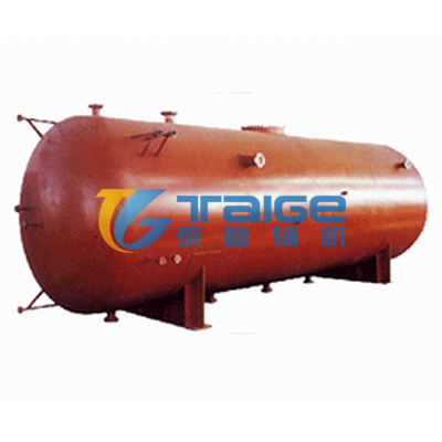 旋膜式除氧器安裝現場,旋膜式除氧器效果圖